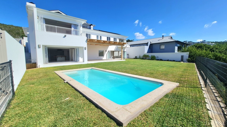 7 Bedroom Property for Sale in Whale Rock Western Cape